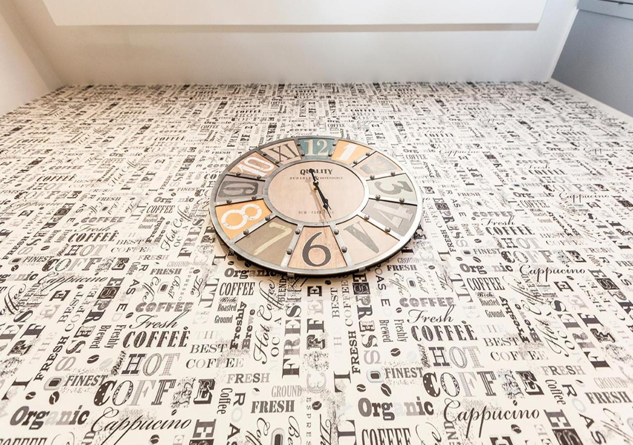 B&B Vico Milano 18 Napoli Eksteriør billede