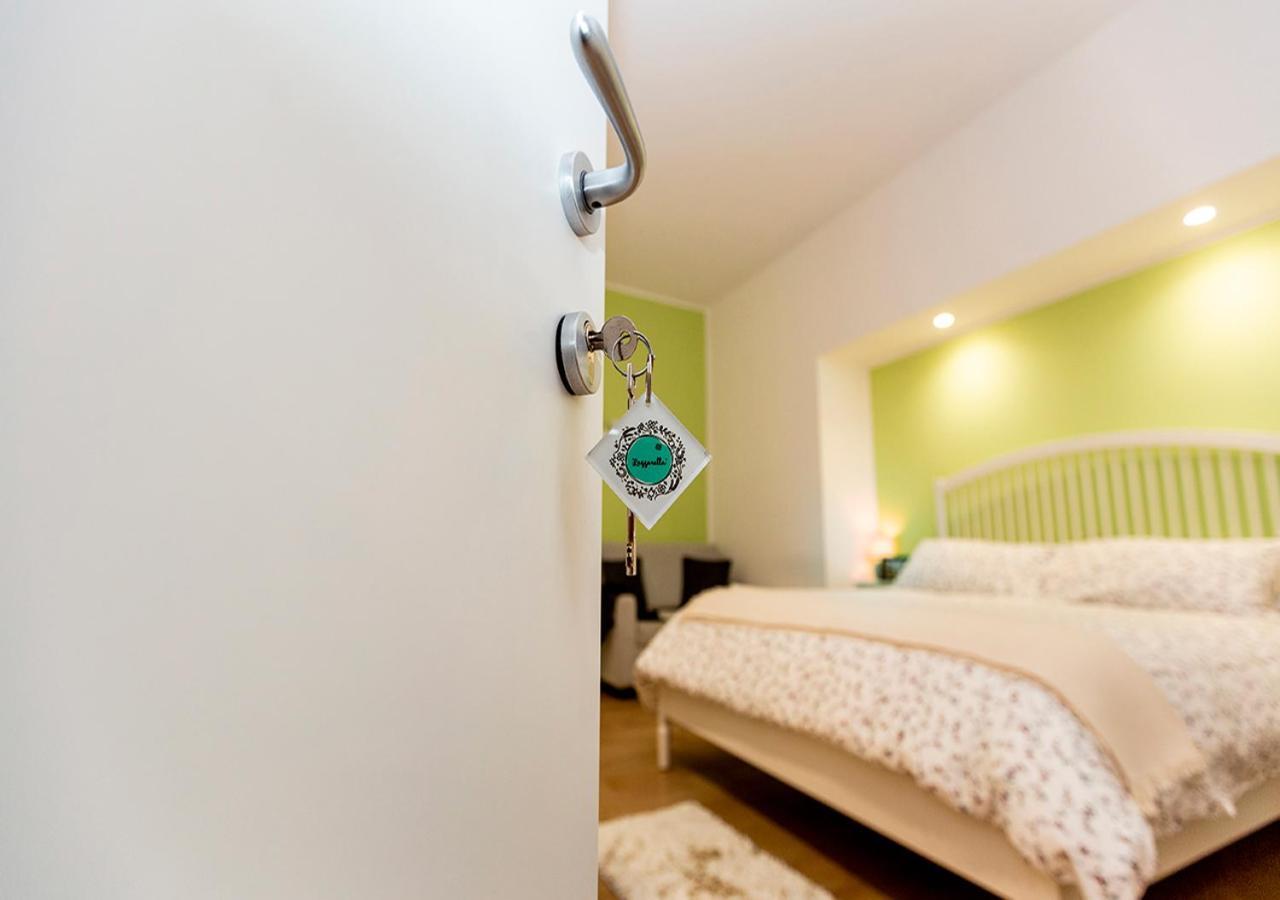 B&B Vico Milano 18 Napoli Eksteriør billede