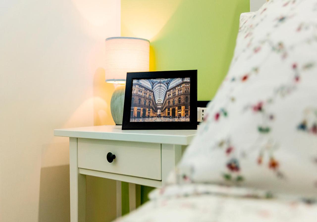 B&B Vico Milano 18 Napoli Eksteriør billede