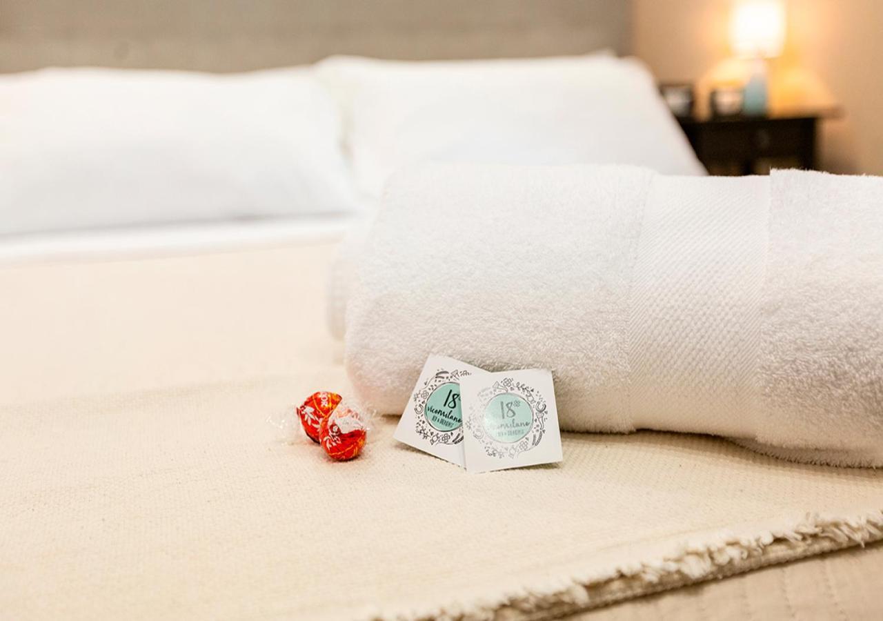 B&B Vico Milano 18 Napoli Eksteriør billede
