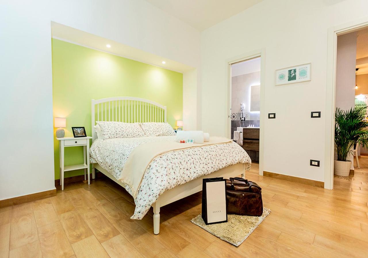 B&B Vico Milano 18 Napoli Eksteriør billede